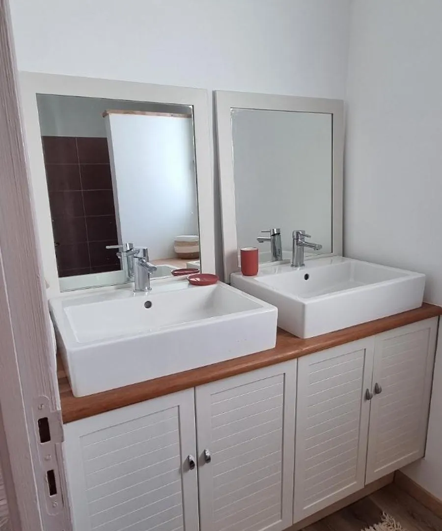 Gite Avec Piscine Vue Sur Montcuq Saint-Daunes Holiday home