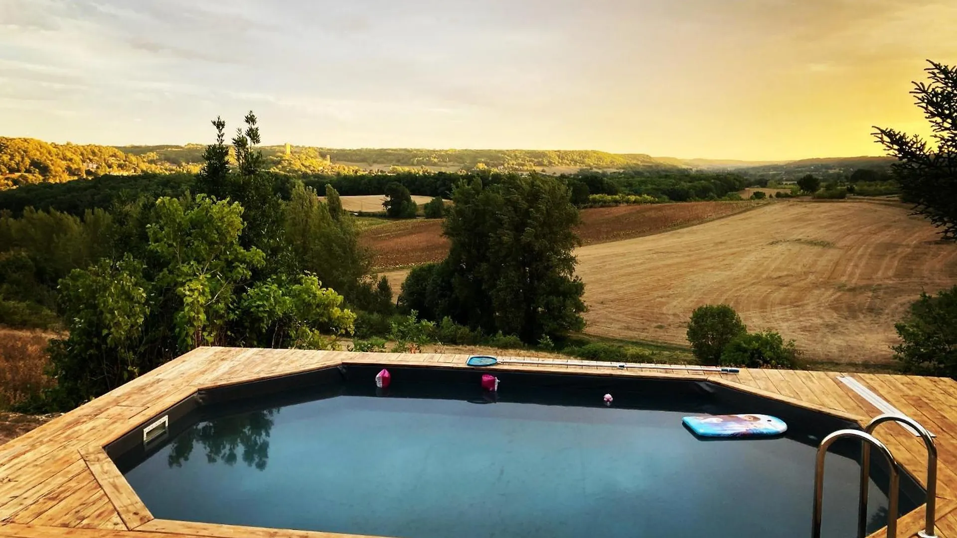 Holiday home Gite Avec Piscine Vue Sur Montcuq Saint-Daunes